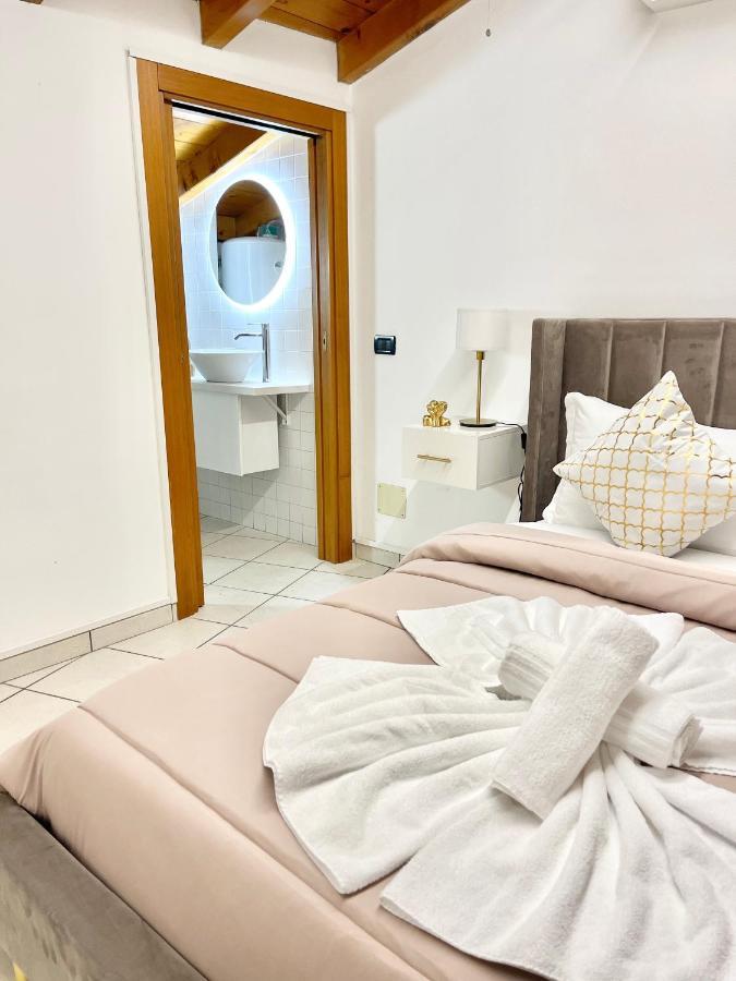 Vitti'S Home Verona 4 - Apartment Екстериор снимка